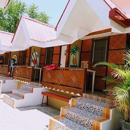 Sandstorm Lodge And Cafe Пуэрто-Галера Экстерьер фото